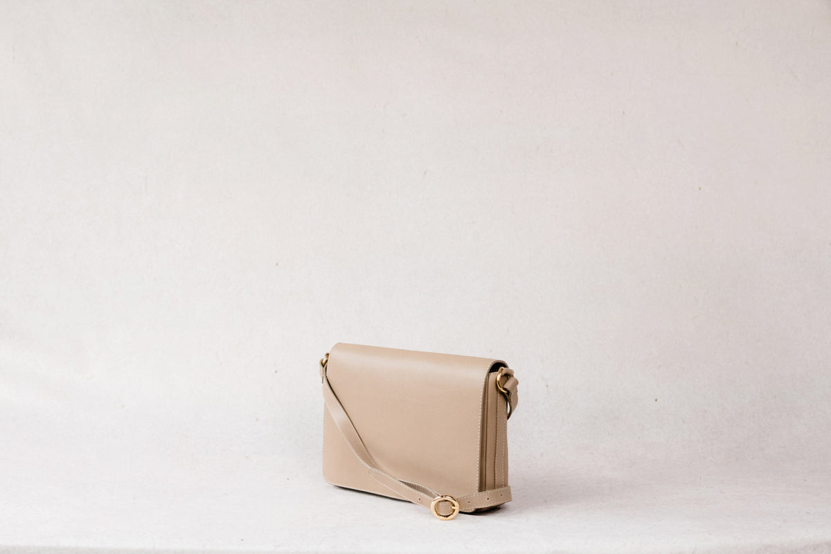 Able Lari Slim Crossbody